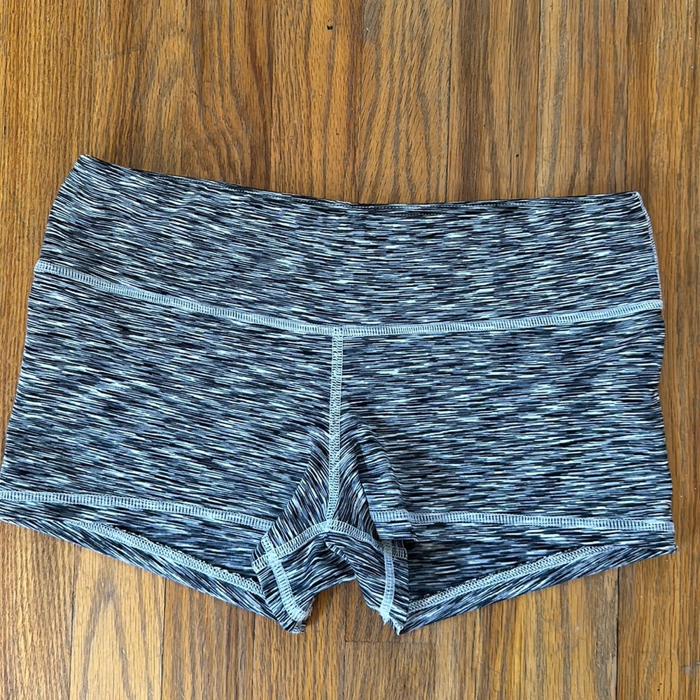 FLEO shorts
